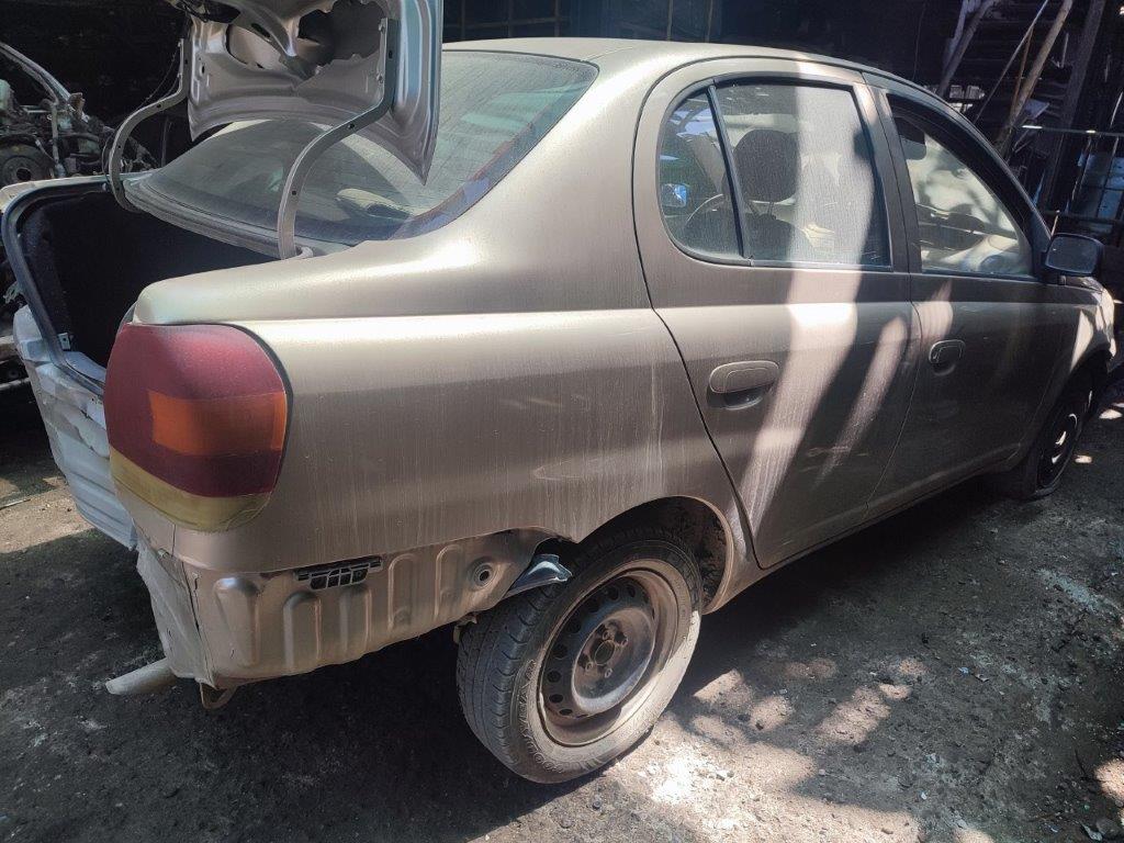  Toyota YARIS 2000    EN DESARME